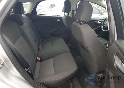 2015 Ford Focus Se z USA, uszkodzony, nr VIN 1FADP3KE1FL342030